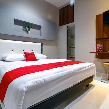 Reddoorz Near Kebon Jeruk Jakarta Luaran gambar
