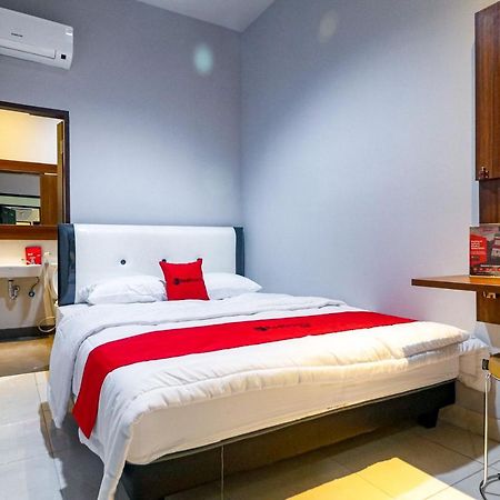 Reddoorz Near Kebon Jeruk Jakarta Luaran gambar