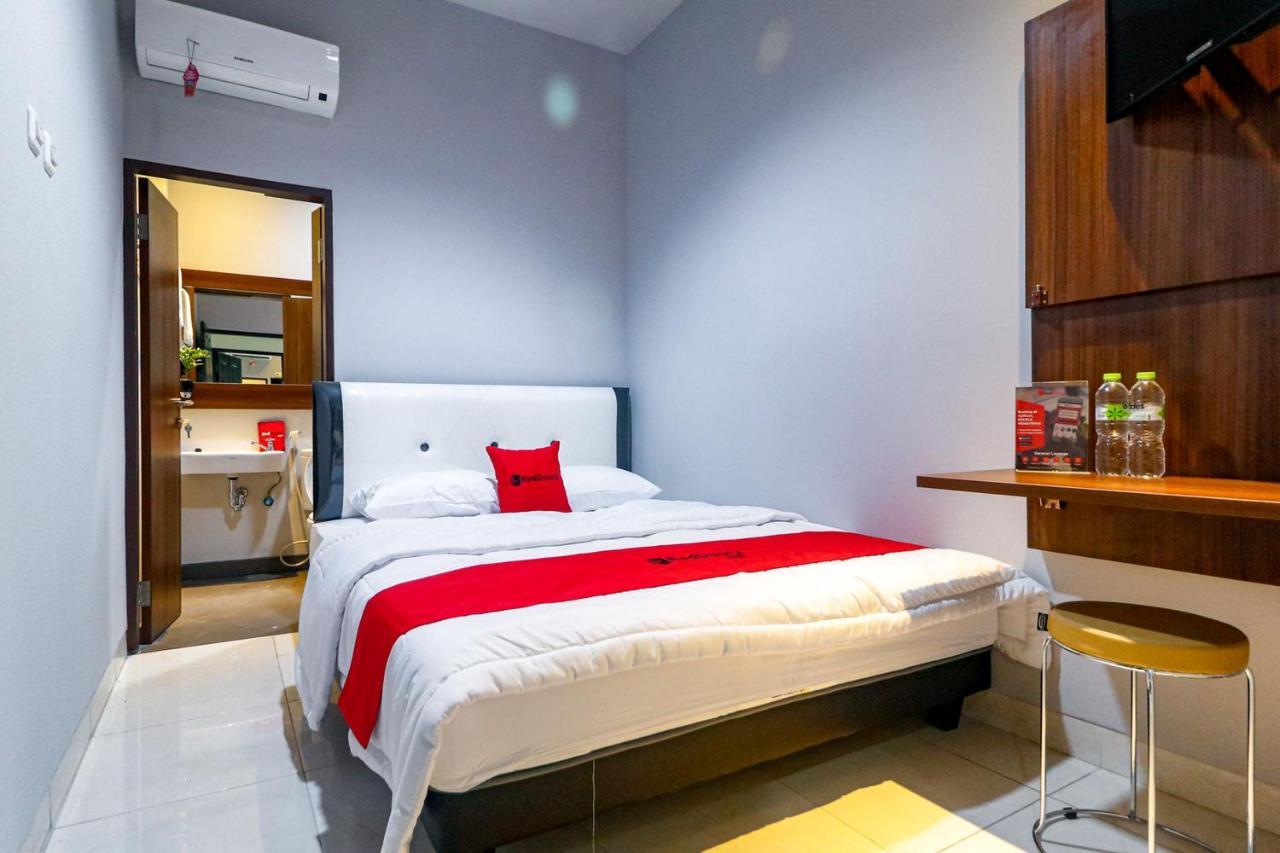Reddoorz Near Kebon Jeruk Jakarta Luaran gambar