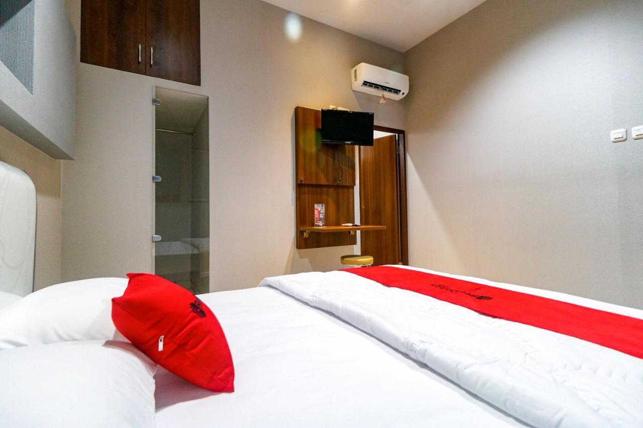 Reddoorz Near Kebon Jeruk Jakarta Luaran gambar